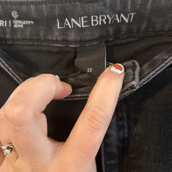 Lane Bryant Genius Fit Capri Stretch Size 22 Dark Wash Distressed Classic - Picture 2 of 7